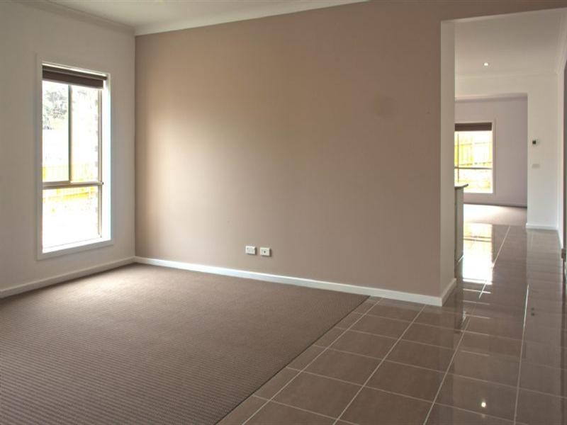 24 Birdseye Parade, South Morang VIC 3752