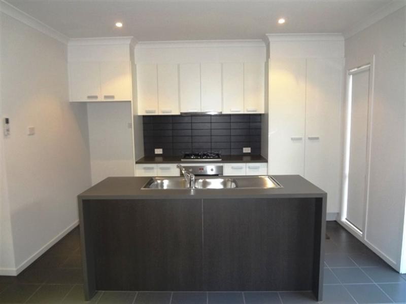 83 Lyndarum Drive, Epping VIC 3076