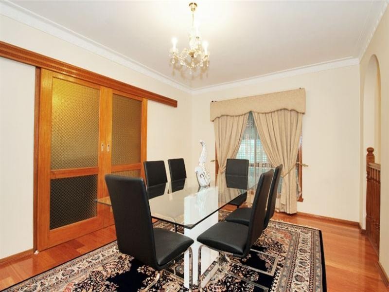 44 Stonehaven Drive, Thomastown VIC 3074