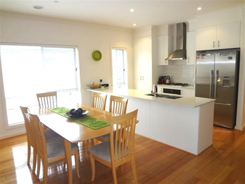 9 Fitzgerald Drive, South Morang VIC 3752