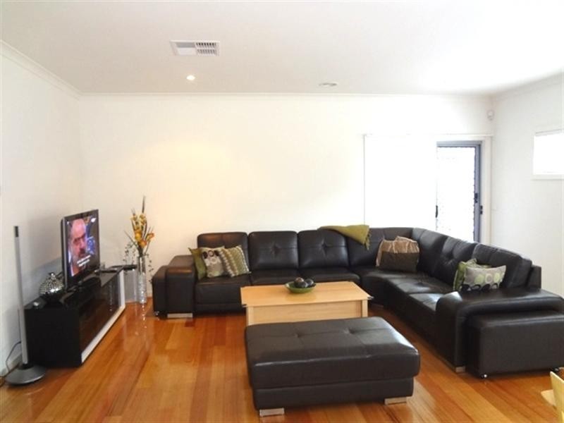 9 Fitzgerald Drive, South Morang VIC 3752