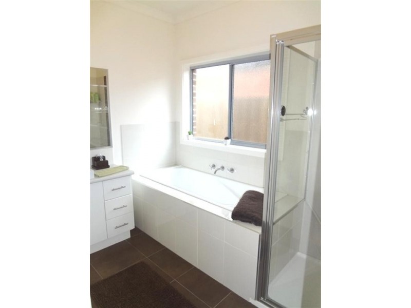 9 Fitzgerald Drive, South Morang VIC 3752