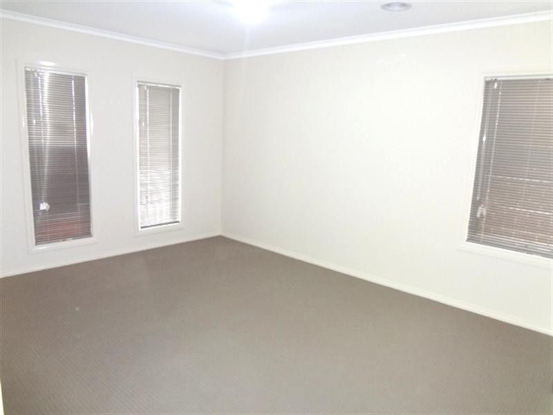 13 Stourhead Avenue, Mernda VIC 3754