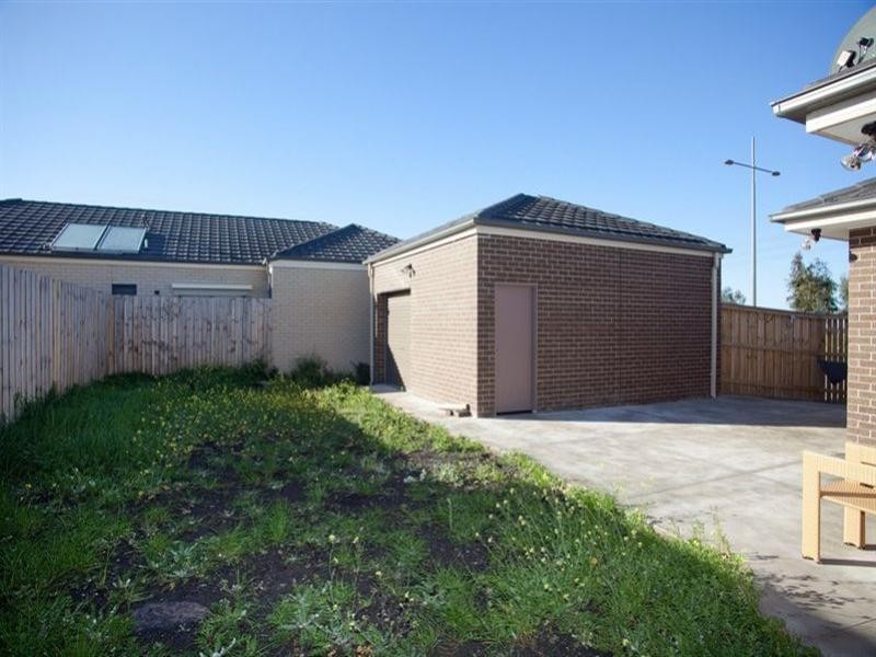 2 Sea Rest, Epping VIC 3076