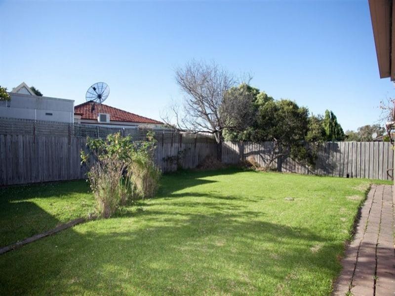 14 Whitfield Court, Mill Park VIC 3082