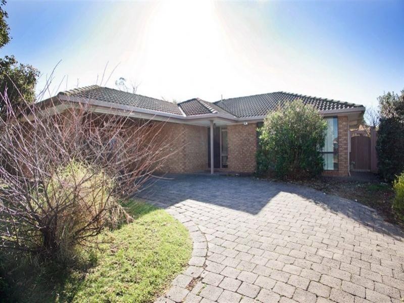 14 Whitfield Court, Mill Park VIC 3082