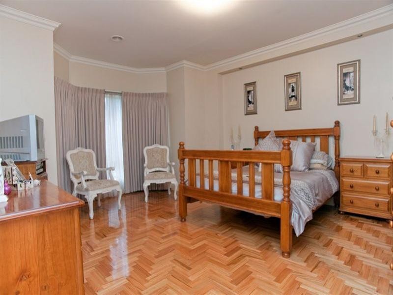 8 Hanton Place, Epping VIC 3076