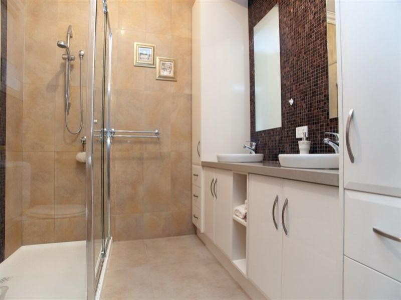 8 Hanton Place, Epping VIC 3076