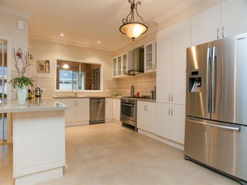 8 Hanton Place, Epping VIC 3076