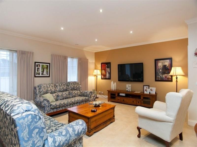 8 Hanton Place, Epping VIC 3076