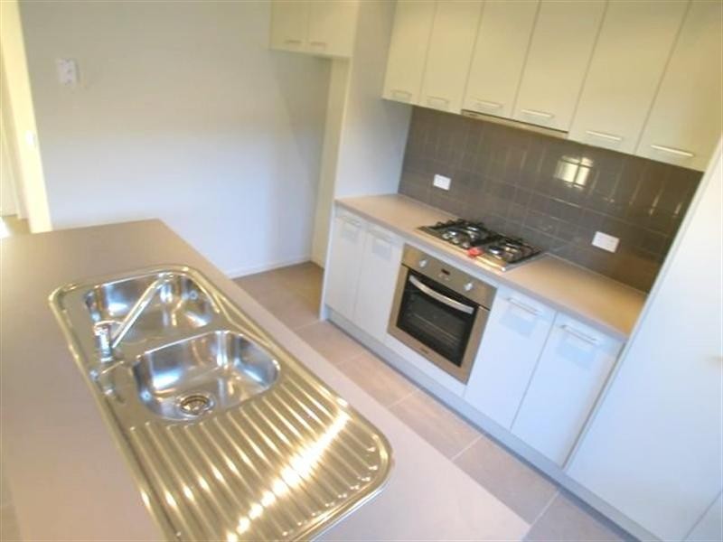 77 Lyndarum Drive, Epping VIC 3076