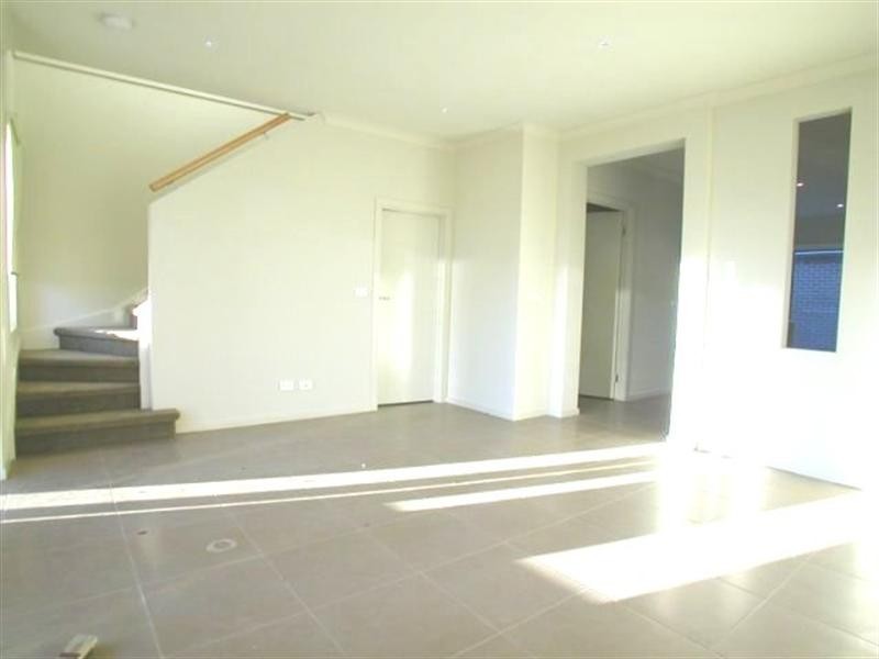 77 Lyndarum Drive, Epping VIC 3076