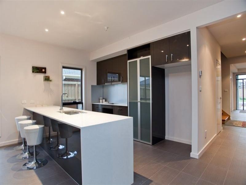 14 Saint Nikola Terrace, Lalor VIC 3075