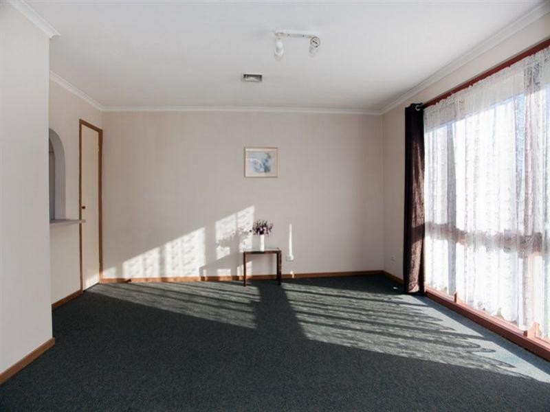 49 Kinlora Avenue, Epping VIC 3076