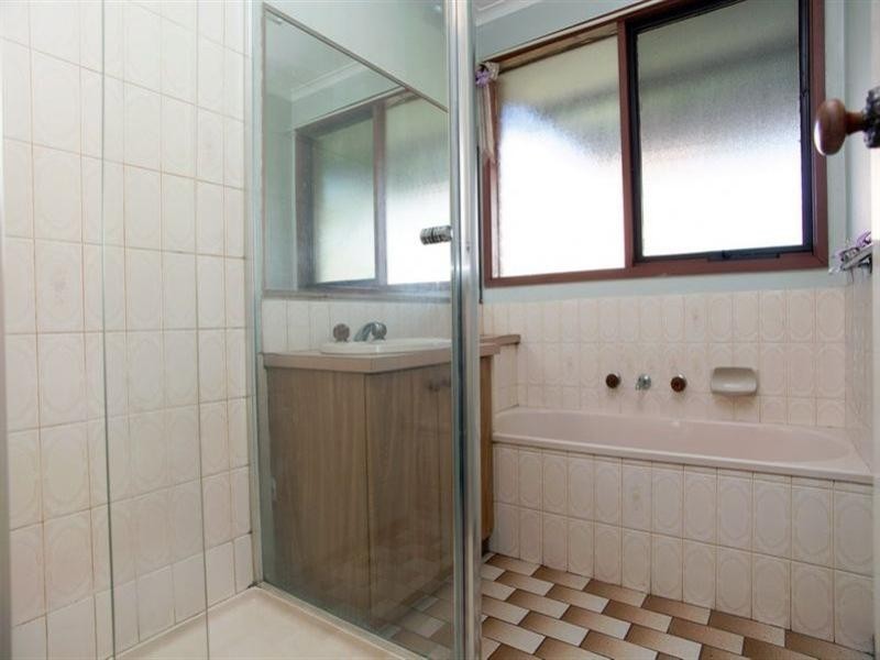 49 Kinlora Avenue, Epping VIC 3076