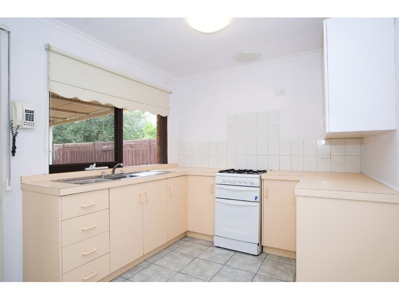 16 Lamina Avenue, Mill Park VIC 3082