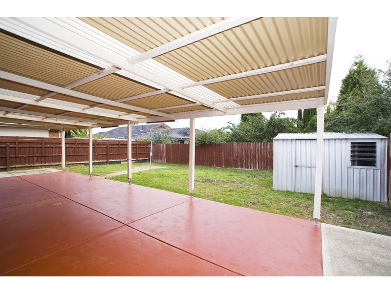 16 Lamina Avenue, Mill Park VIC 3082