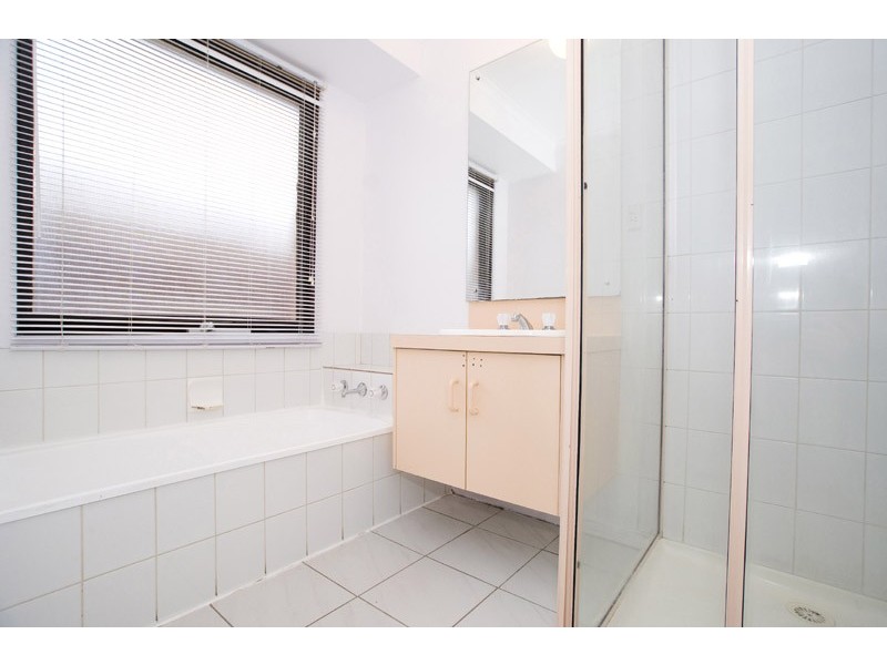 16 Lamina Avenue, Mill Park VIC 3082