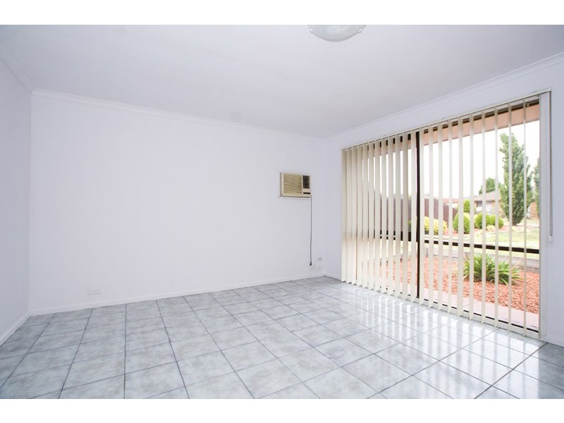 16 Lamina Avenue, Mill Park VIC 3082