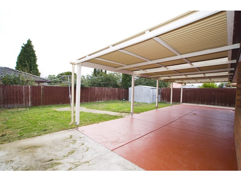 16 Lamina Avenue, Mill Park VIC 3082