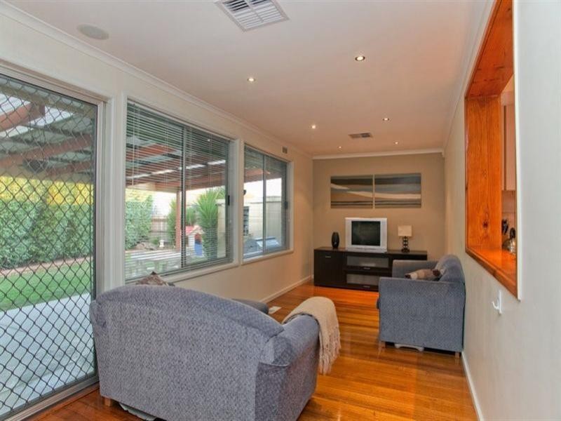 10 Keith Avenue, Epping VIC 3076