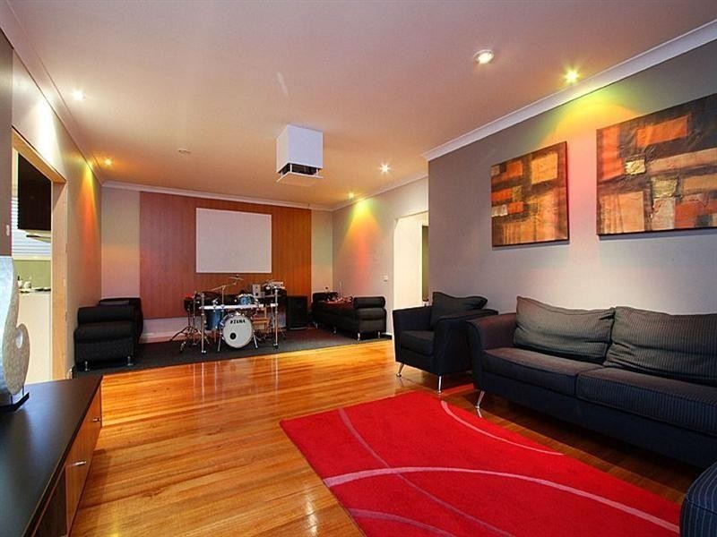 40 Carroll Crescent, Mill Park VIC 3082