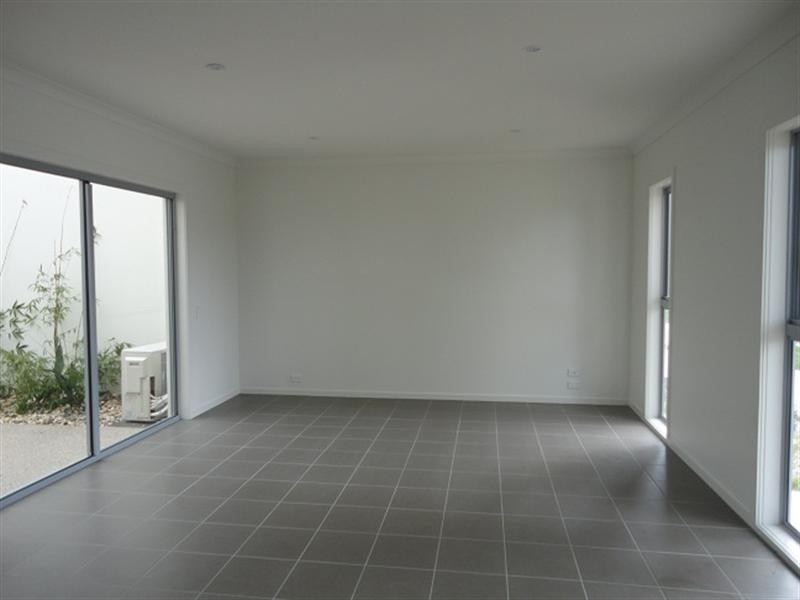 33 Champions Parade, Epping VIC 3076