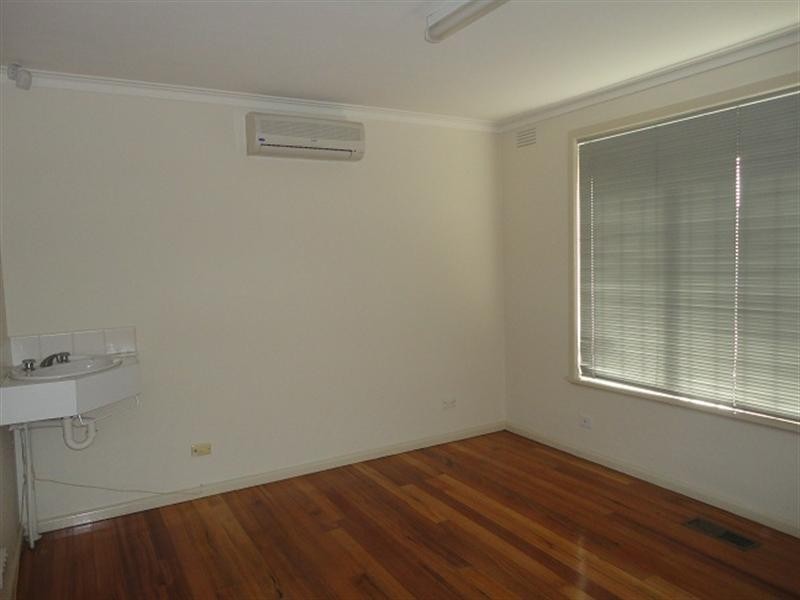 27 Memorial Avenue, Epping VIC 3076