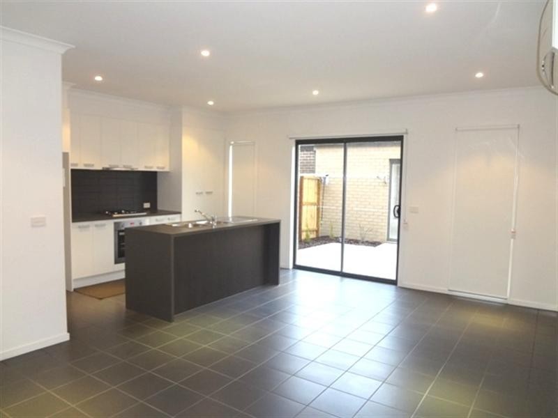73 Lyndarum Drive, Epping VIC 3076