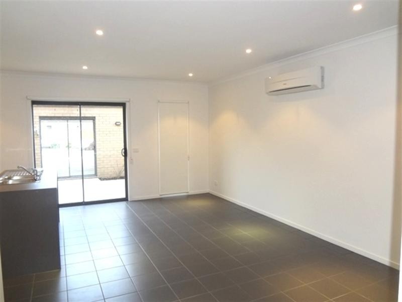 73 Lyndarum Drive, Epping VIC 3076