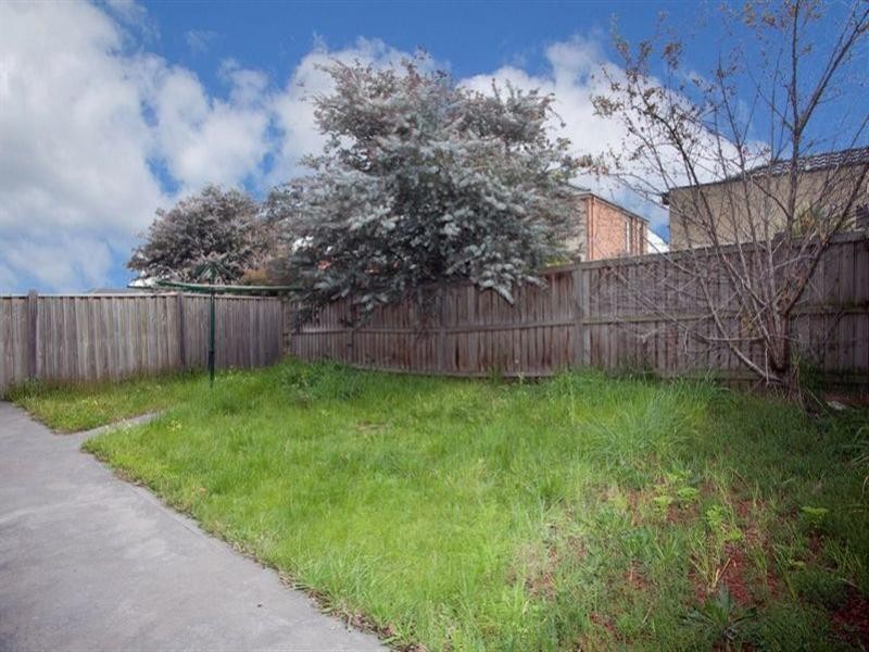 13 Elmville Place, Craigieburn VIC 3064