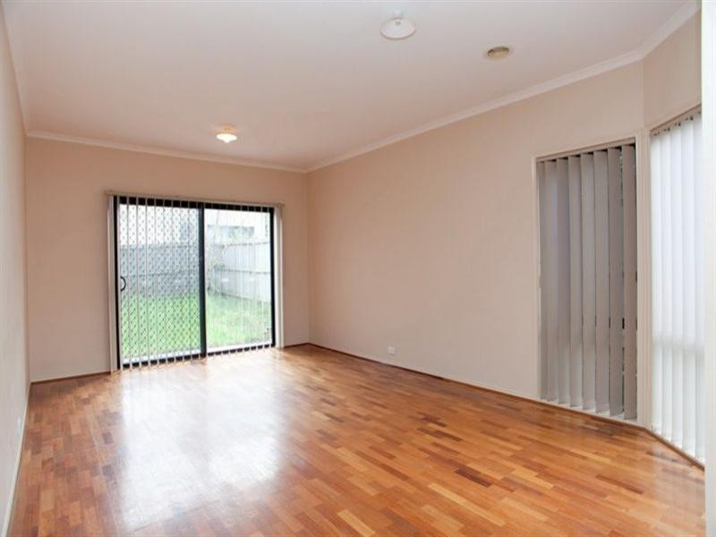 13 Elmville Place, Craigieburn VIC 3064