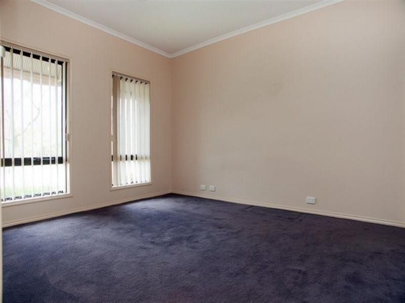 13 Elmville Place, Craigieburn VIC 3064