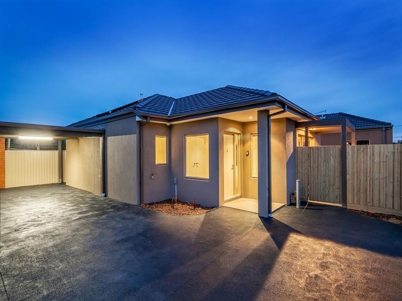 2/75 Curtin Avenue, Lalor VIC 3075