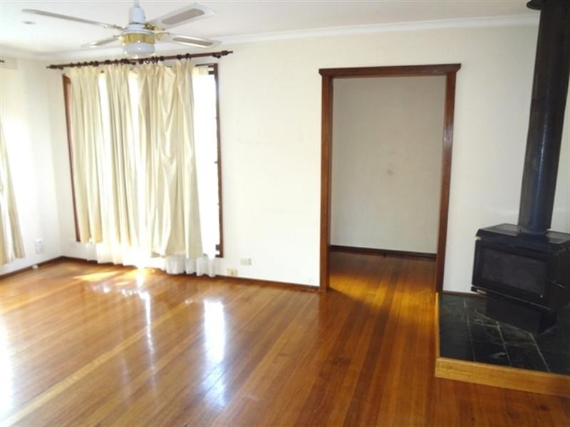 15 Winterton Close, Epping VIC 3076