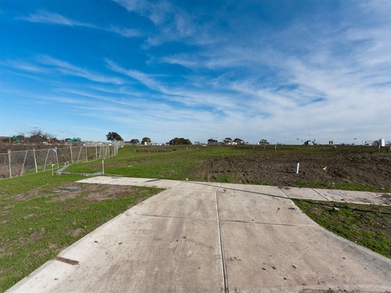 39 Muzzlewood Way, Wollert VIC 3750