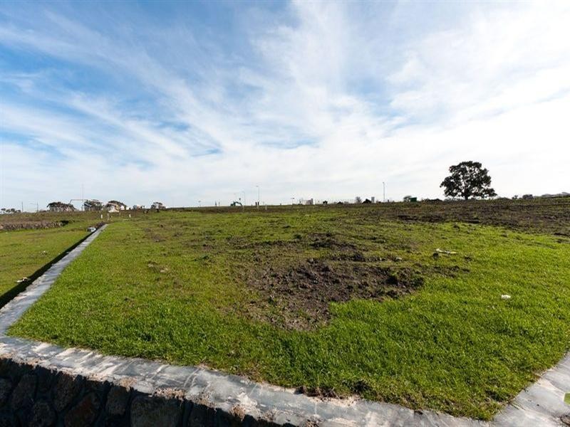 39 Muzzlewood Way, Wollert VIC 3750
