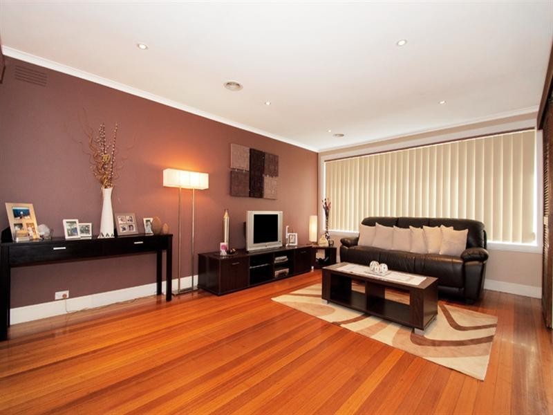 21 McFarlane Crescent, Epping VIC 3076