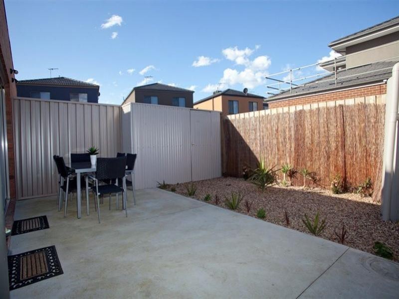 3B Fitzgerald Drive, South Morang VIC 3752