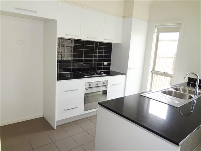 4 Amphion Street, Epping VIC 3076