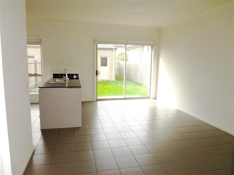 4 Amphion Street, Epping VIC 3076