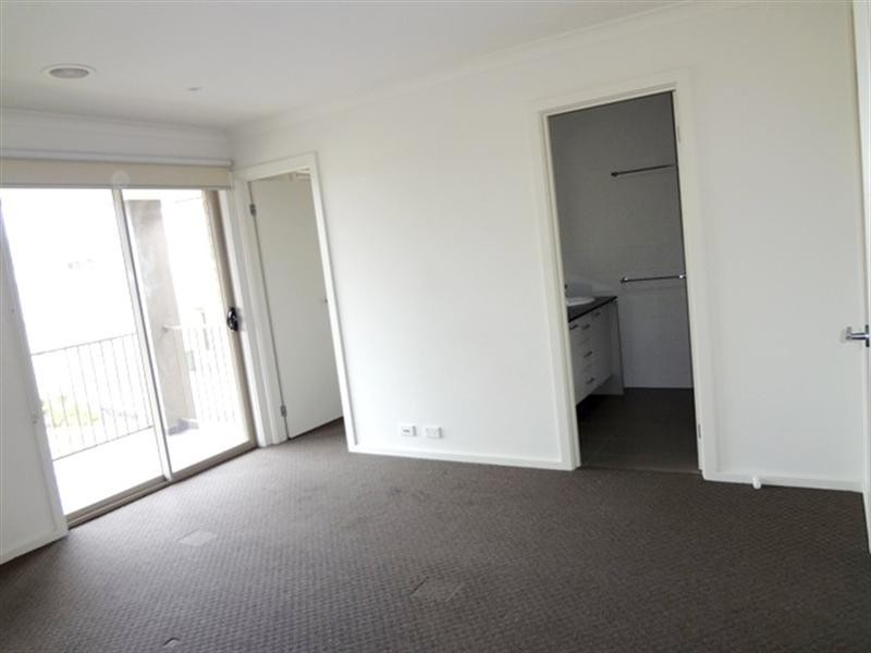 4 Amphion Street, Epping VIC 3076