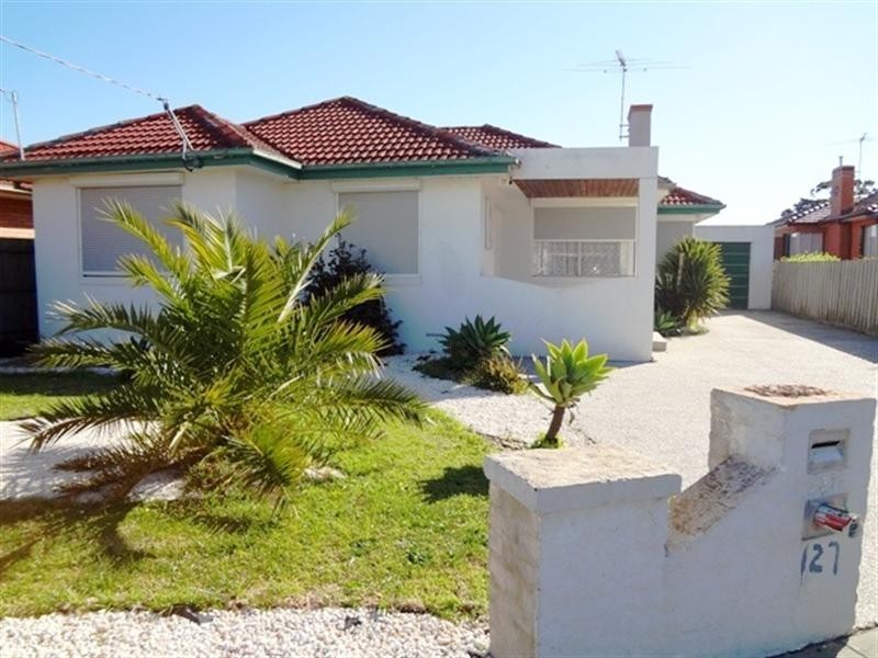 127 Mount View Road, Lalor VIC 3075