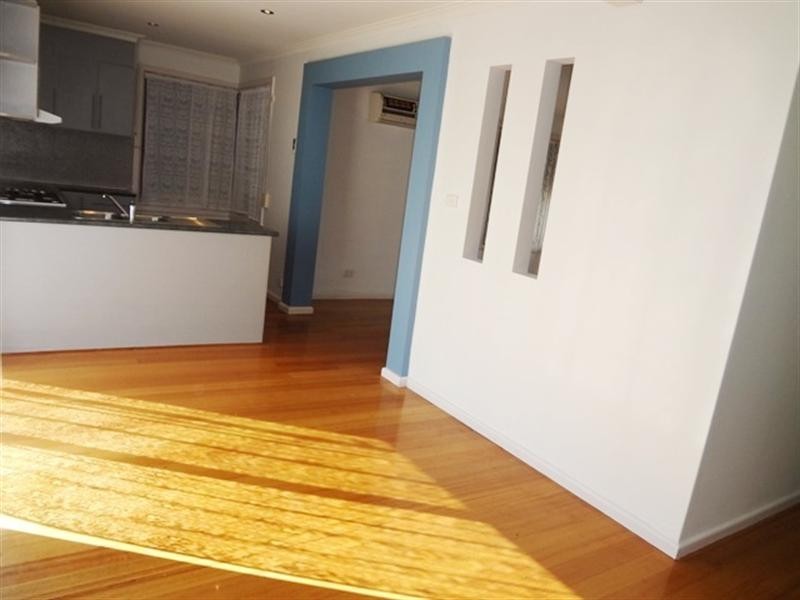 127 Mount View Road, Lalor VIC 3075