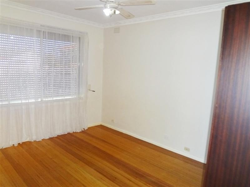 127 Mount View Road, Lalor VIC 3075