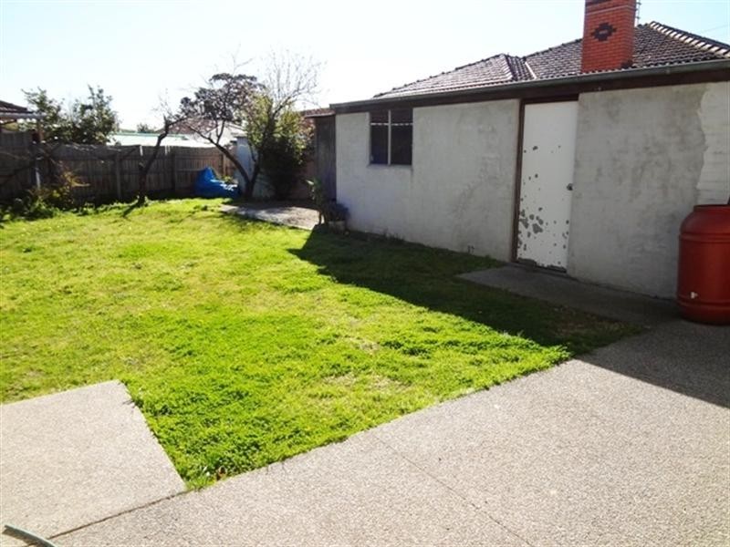 127 Mount View Road, Lalor VIC 3075