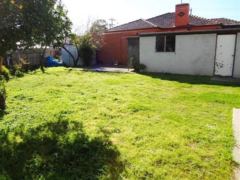 127 Mount View Road, Lalor VIC 3075