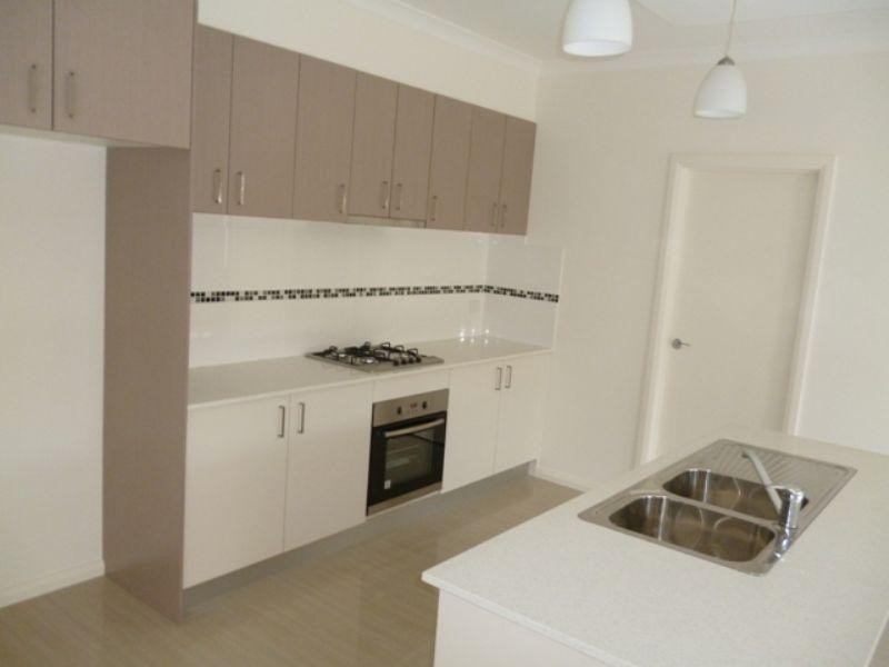 1 Mecklenburg Close, Epping VIC 3076