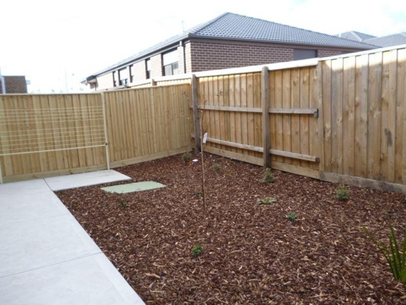 1 Mecklenburg Close, Epping VIC 3076