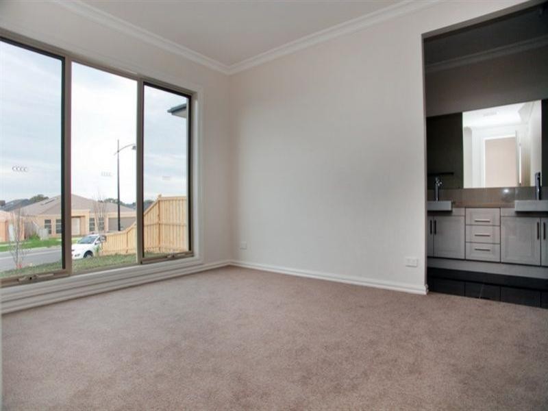 69 Brinkhill Drive, Mernda VIC 3754